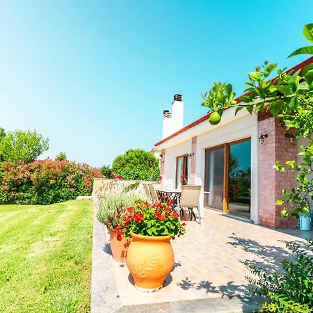Villa Bougainvillea Epanomi Bagian luar foto