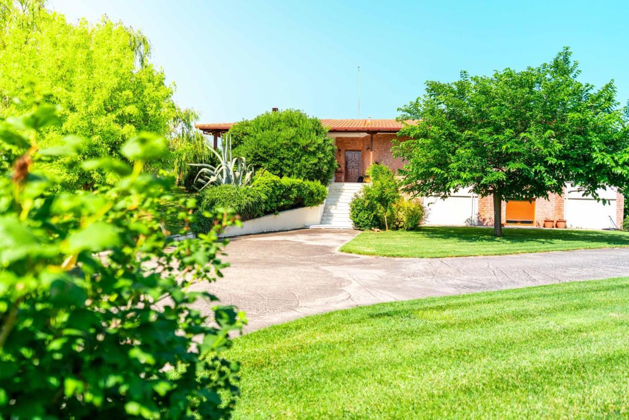 Villa Bougainvillea Epanomi Bagian luar foto
