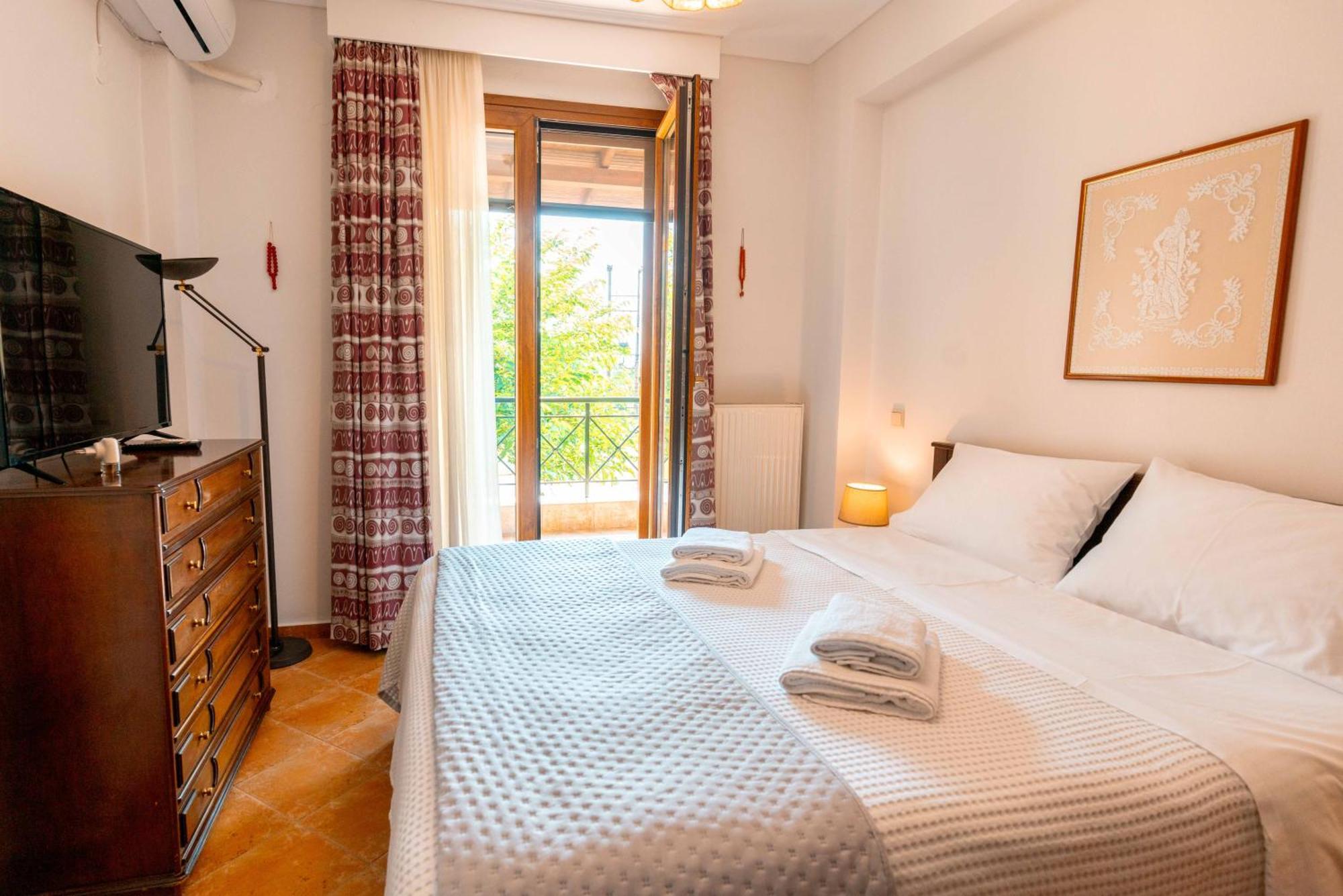 Villa Bougainvillea Epanomi Bagian luar foto