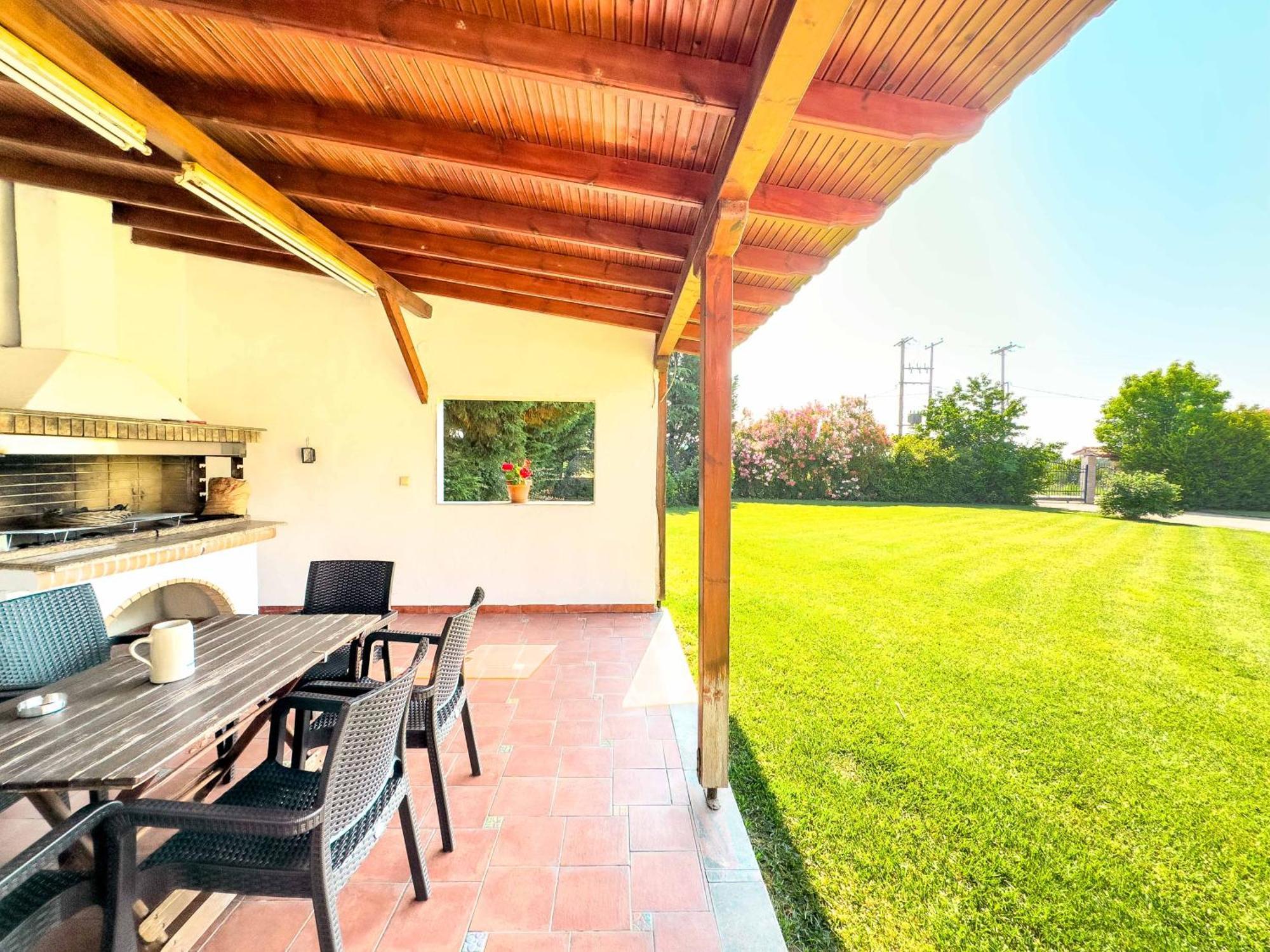 Villa Bougainvillea Epanomi Bagian luar foto